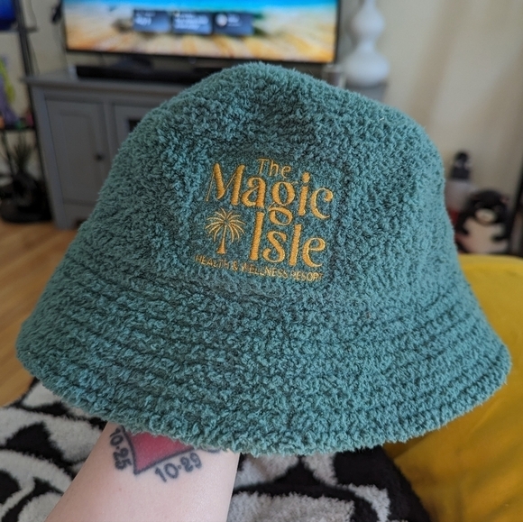 New H&M Bucket Hat Green Shaggy Sherpa Bucket Hat Shabby Chic Hat - Picture 5 of 5